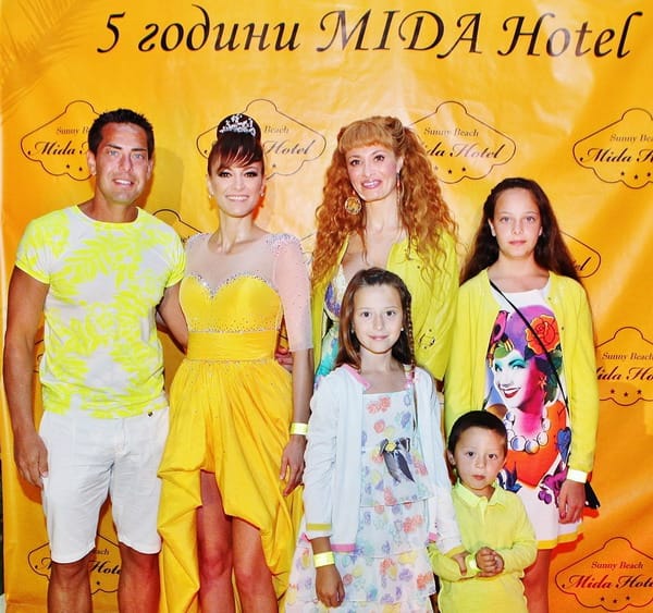 КАРА ДЕЛЕВИН В КАМПАНИЯТА „ШАНЕЛ”